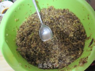 萝卜肉馅锅贴的做法步骤：2