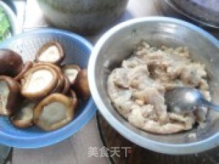 冬菇酿鱼肉的做法步骤：2