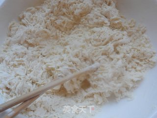 冬天里的温暖——羊肉胡萝卜水饺的做法步骤：1