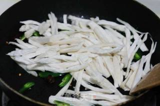 杭椒小炒手撕杏鲍菇的做法步骤：5