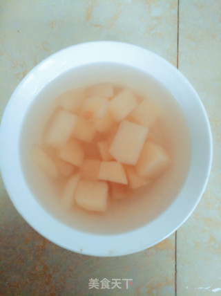 冰糖炖梨的做法