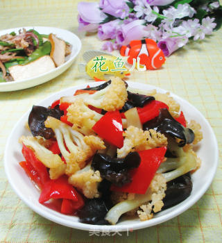 【宁波】黑木耳红椒炒花菜的做法