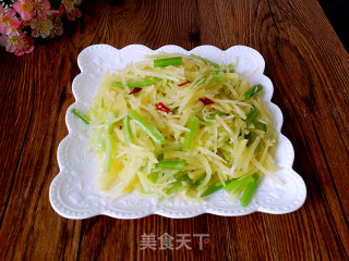 【东北】芹菜炒土豆丝的做法