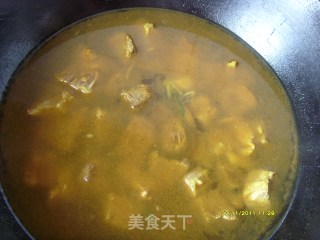 咖喱胡萝卜土豆烧牛肉的做法步骤：6