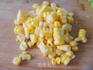 【换个花样吃米饭】---玉米豆角焖饭的做法步骤：3