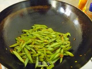 【换个花样吃米饭】---玉米豆角焖饭的做法步骤：8