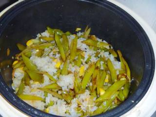 【换个花样吃米饭】---玉米豆角焖饭的做法步骤：11