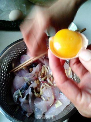 水煮活鱼--少油版的做法步骤：3