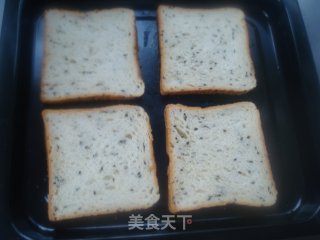 早餐烤吐司的做法步骤：1