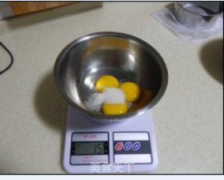 斑马花生酱蛋糕卷的做法步骤：2