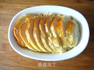 剩面包的华丽变身—烤面包布丁的做法步骤：3