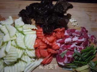 花刀角瓜小炒的做法步骤：3