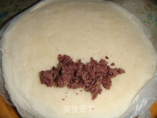 豆沙春卷的做法步骤：2