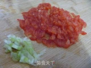 【减肥餐点】中西合并营养早餐----全麦番茄饼三文治的做法步骤：2