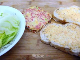 【减肥餐点】中西合并营养早餐----全麦番茄饼三文治的做法步骤：7