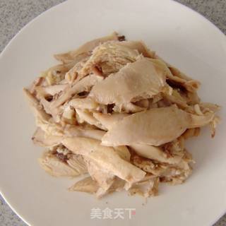 简单却可以让人称赞的的美味---------------蒜香油淋鸡腿的做法步骤：4