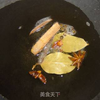 简单却可以让人称赞的的美味---------------蒜香油淋鸡腿的做法步骤：6