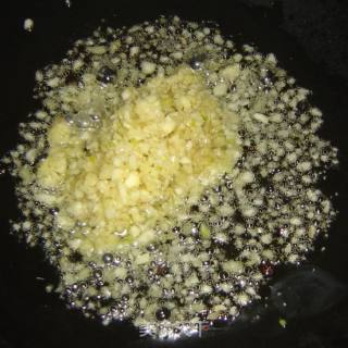 简单却可以让人称赞的的美味---------------蒜香油淋鸡腿的做法步骤：8
