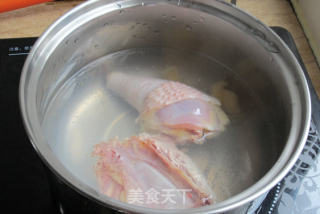 人参花胶鸡汤的做法步骤：1