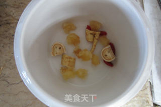 人参花胶鸡汤的做法步骤：2