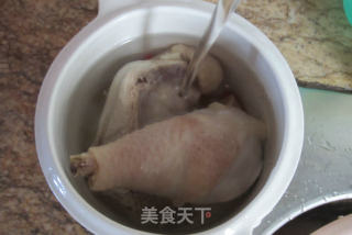 人参花胶鸡汤的做法步骤：3