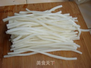 云南特色小吃炒饵块的做法步骤：1