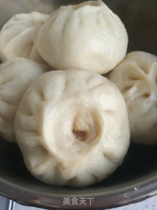 多汁肉包子