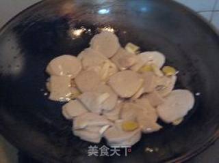炒鱼饼的做法步骤：4