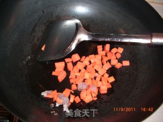 奶香虾仁炒饭的做法步骤：5