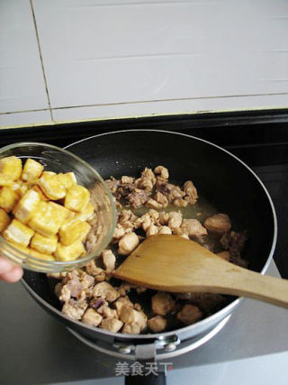 连妈妈都说好吃的----豆腐鸡丁面的做法步骤：9