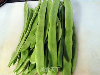 【原汁原味】酱汁扁豆的做法步骤：1