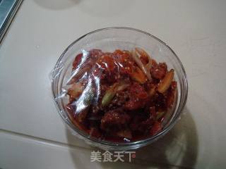 烤牛肉匹萨的做法步骤：3