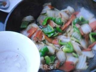 家常小炒---【胡萝卜青椒白菜片】的做法步骤：11