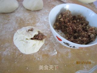 牛肉馅饼的做法步骤：3