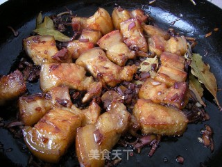 外焦里嫩-不油腻的——红烧肉的做法步骤：8