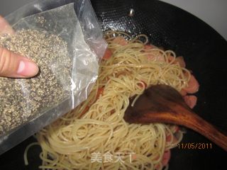香肠意大利面的做法步骤：7