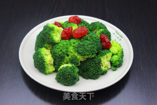 沙拉拌西兰花的做法