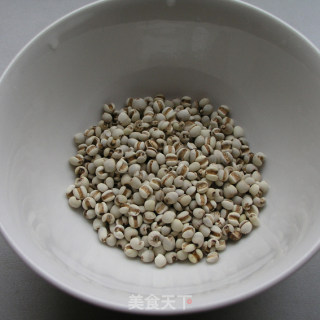 冬瓜薏米排骨汤的做法步骤：1