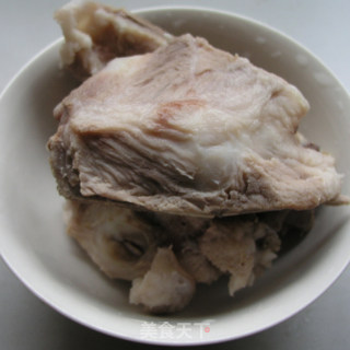 冬瓜薏米排骨汤的做法步骤：2