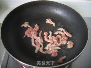 五彩莴笋丝的做法步骤：4