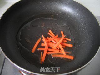 五彩莴笋丝的做法步骤：6
