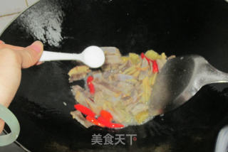 泡椒炒龙舌鱼的做法步骤：4