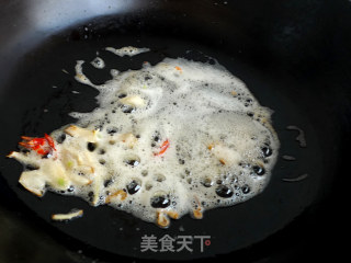 葱爆鱿鱼的做法步骤：3