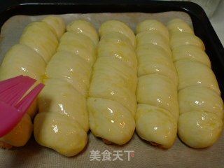 香肠面包卷的做法步骤：9