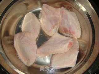 香酥翅中的做法步骤：1
