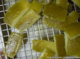 香柠蜜饯DIY---好吃不懒做的做法步骤：2