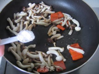 鲍汁烩双菇的做法步骤：7