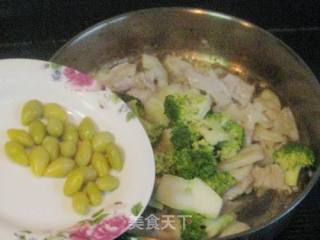 藕片西兰花炒里脊肉的做法步骤：8