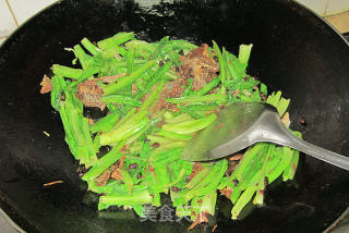 豆豉鲮鱼炒麦菜的做法步骤：4