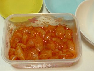 新奥尔良烤鸡肉披萨的做法步骤：4